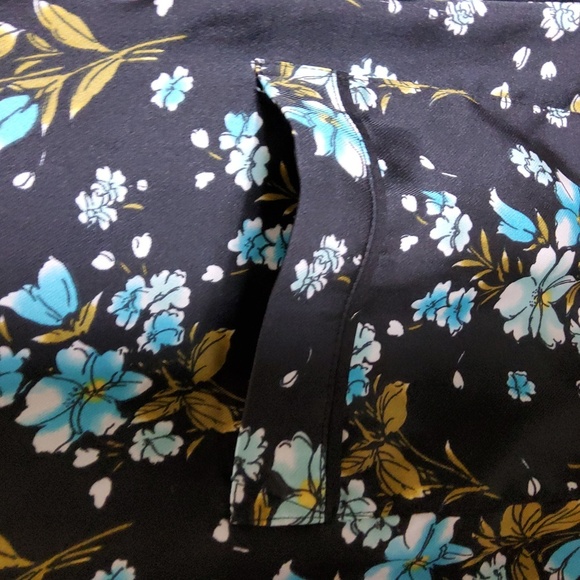 Loft Floral Button-Up  Sleep Shirt Size L - Picture 3 of 6